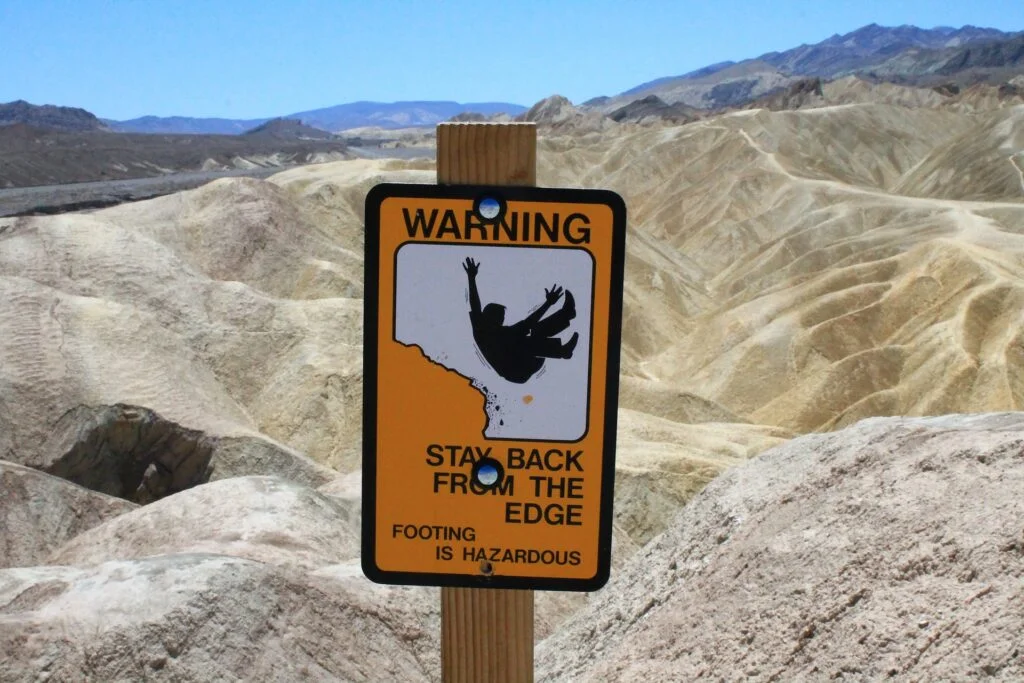 1. Key Characteristics of Phishing Emails: